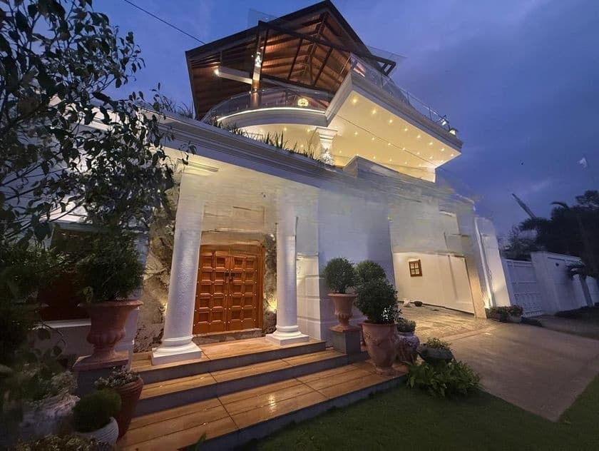 Super Luxury House for Sale in Jayanthipura, Battaramulla Ds48197