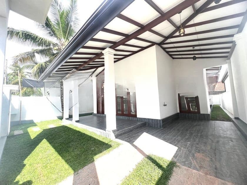 Modern Home for Sale in Ja-Ela, Kaleliya - Prime Location