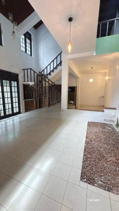 Standalone Two-Storey House for Rent – Colombo 05