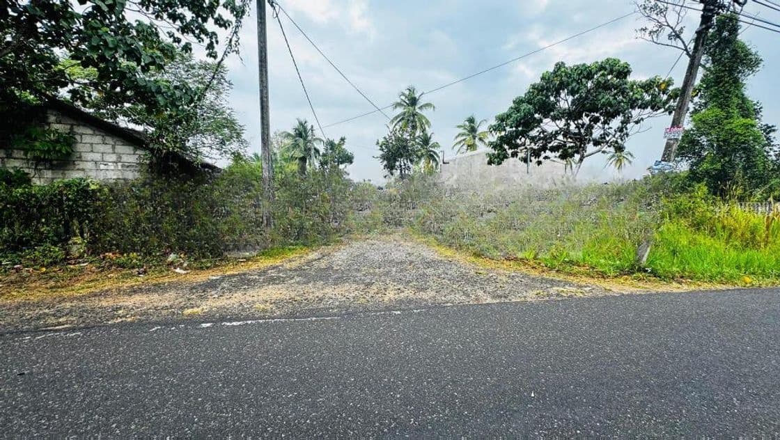 Kalagedihena Best Land For Sale