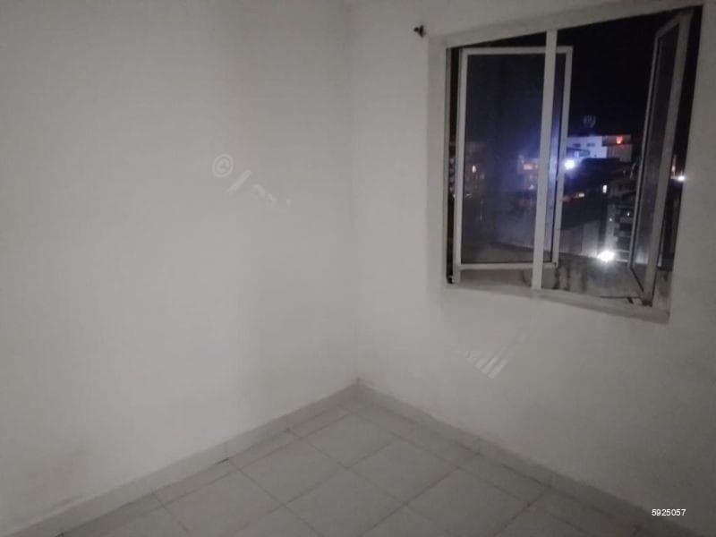 Colombo 2 -Unfurnished Apartment for Rent