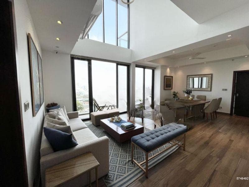 Four bedroom, duplex apartment with two parking slots