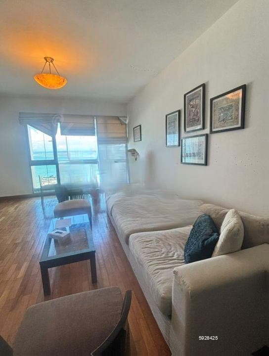 2 Bedroom Fully Furnished Apartment for Sale - Colombo 3, Monarch Residencies | LKR 89 Million (EM933)