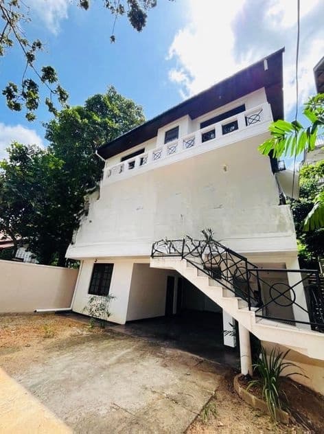 (AF078) For Sale – Spacious Multi-Level Residence in Battaramulla