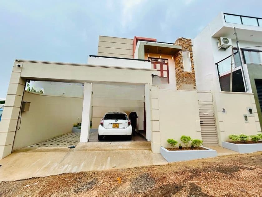 HAS300 - Brand New Luxury House for Sale in Piliyandala