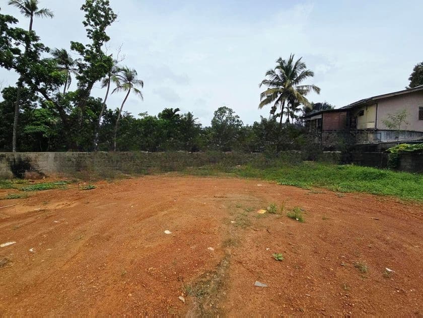 48P Commercial Land for Sale in Malabe