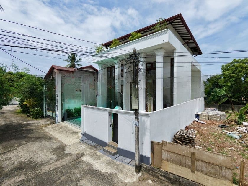 Brand New Super Luxury House for sale in Kandana, Ja-ela.