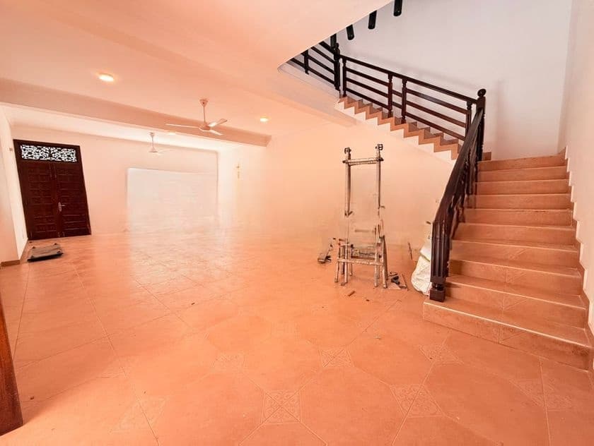 Modern 3 Storey 6 Bedroom House For Rent In Pamankada Colombo-6