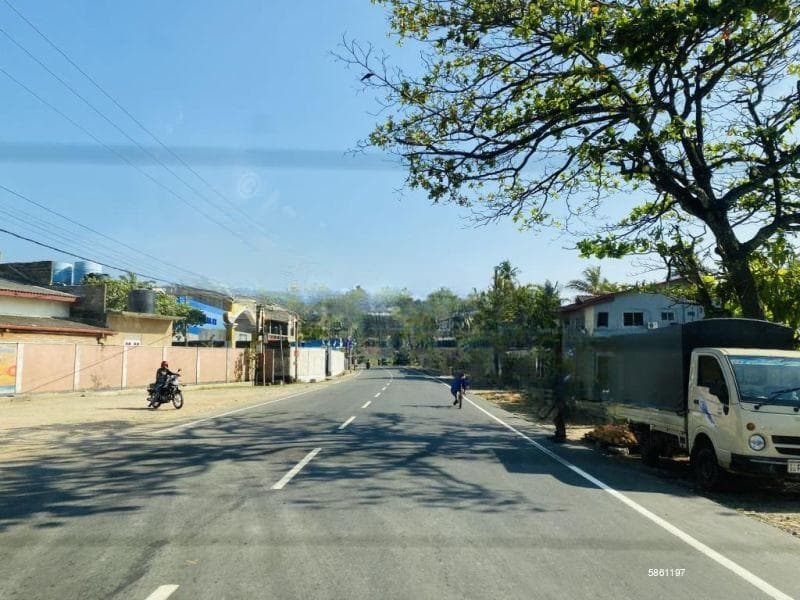 33P or 110P Commercial/ Residential Land Just Next to Galle Road, Ambalangoda