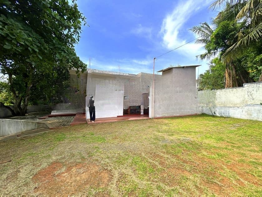 House in Ragama Boys Town With 1st Floor Slab