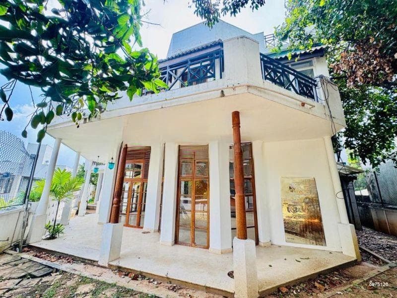 (SE1714)🏡✨ Elegant 4-Bedroom Luxury Home – Battaramulla 🌿🏙️