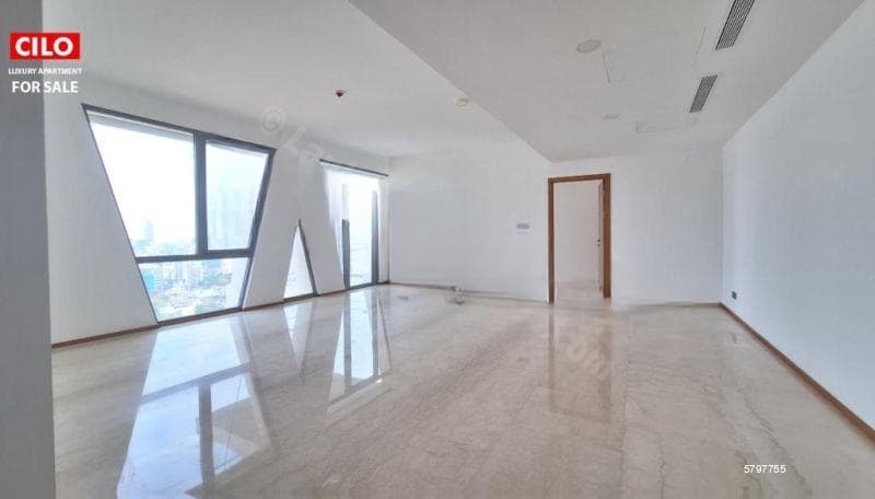 3 bedrooms brand new unfurnished sea view Altair Colombo 2 Sale