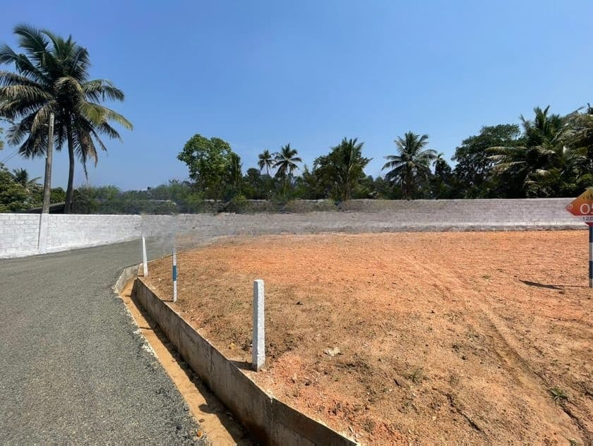 Main Road Facing Lands Kurunegala