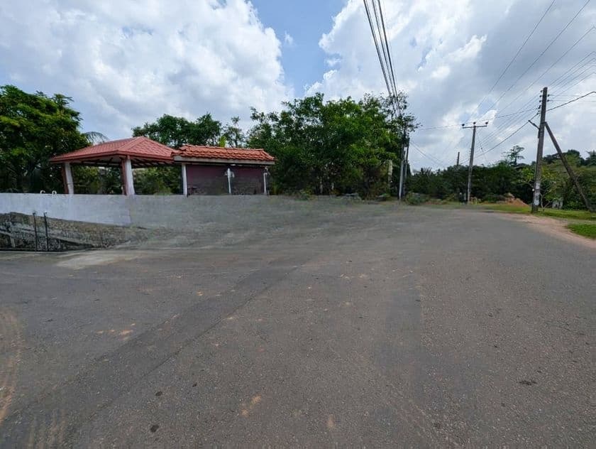 කහතුඩුව Highway පිවිසුමට 2.5km දුරින් ඉඩමක්
