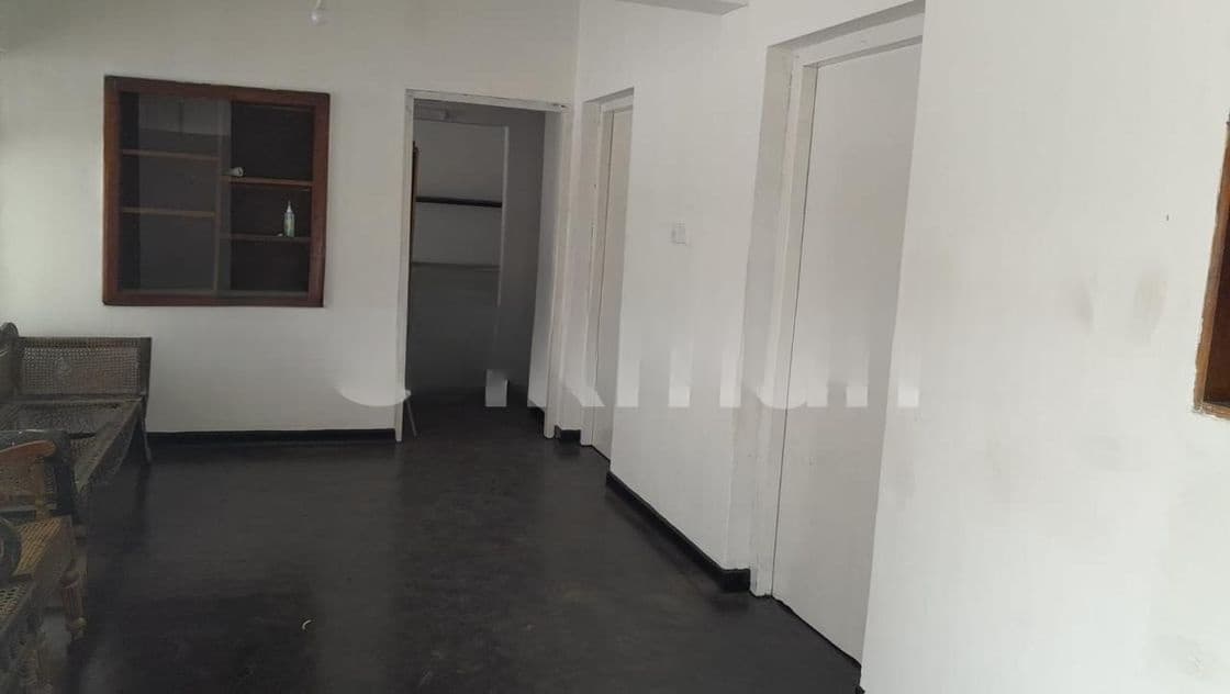 Land for sale with liveable 3 Bedroom House – Nawala