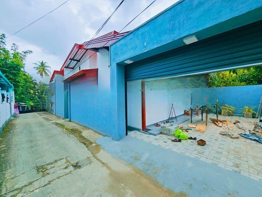 Modern Newly–Built House for Sale – Athurugiriya (Kongahawatta Road)