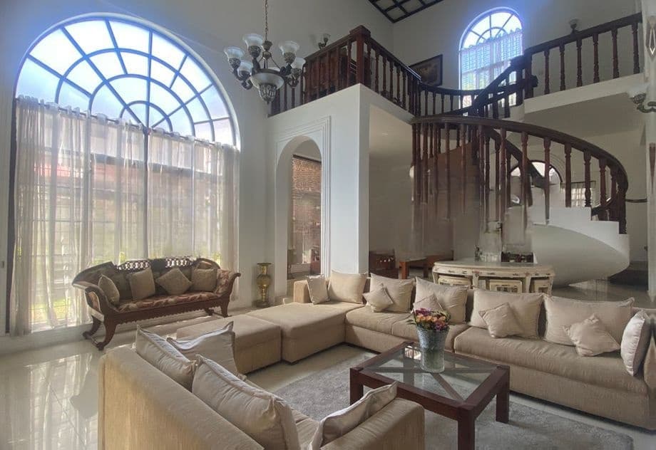 16P Property in Davidson Road Bambalapitiya For Sale