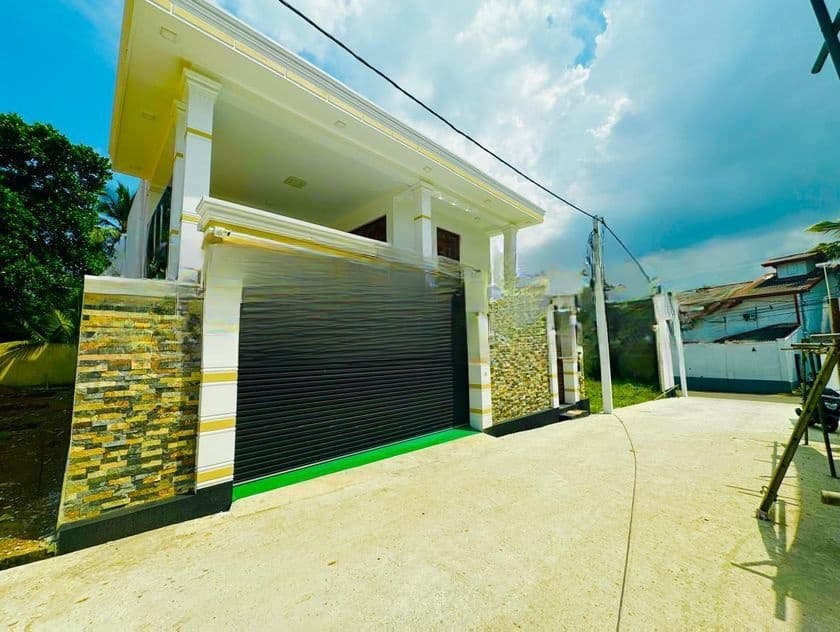 Modern Brand New Super Luxury 2 Storey House for Sale Piliyandala
