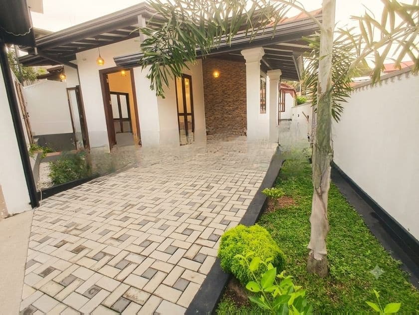 3 Bedroom Brand New House with Paddy View for Sale – Piliyandala