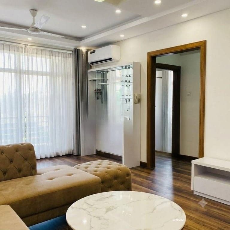 Luxury 3 Bed 2 Bath Furnished Apartment for Rent in Colombo 3 accommodate 6 to 10 pax kollupitiya near galle road
