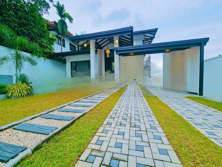 Luxury 2-Storey House for Sale – Athurugiriya