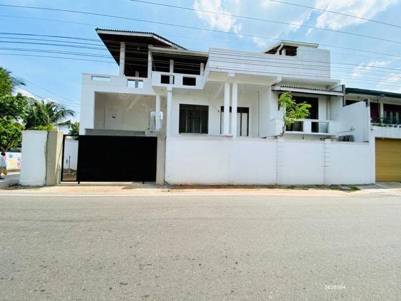 3 storied Partially completed 5 BR House for Sale in Wickramasinhapura, Battaramulla For Immediate sale (SH 6597)