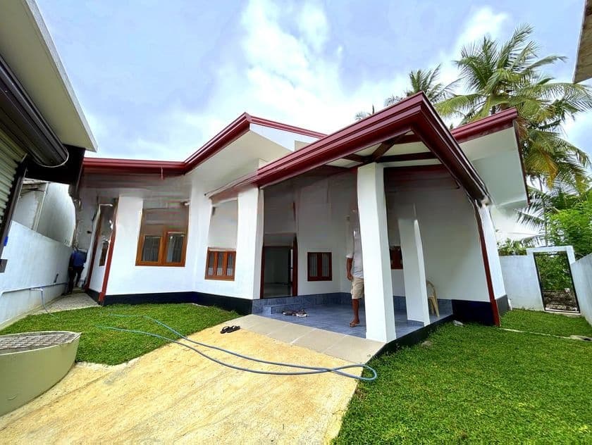 Brand New House For Sale Piliyandala Gandabuwana Rd - Batakettara North