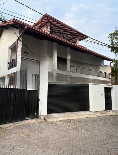 Upstairs Annex for Rent in Boralesgamuwa