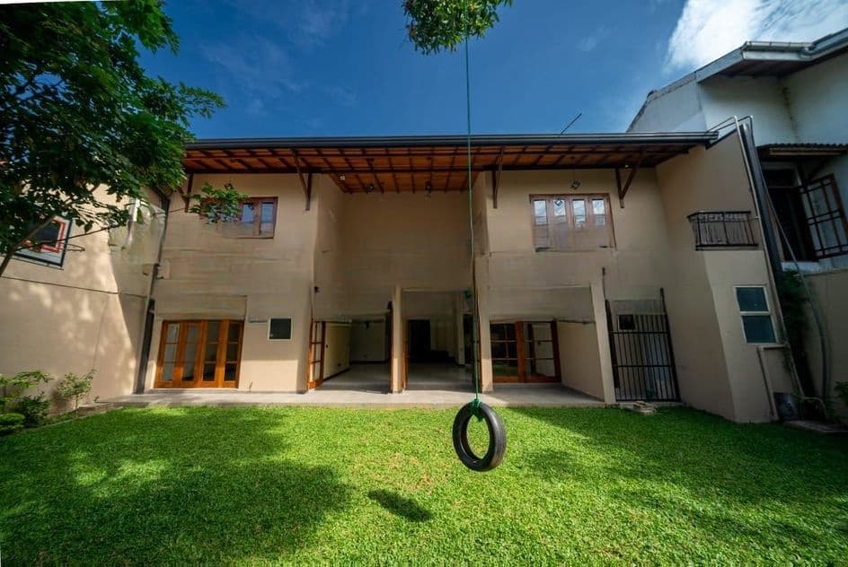 Spacious Luxury House for Sale in Boralesgamuwa