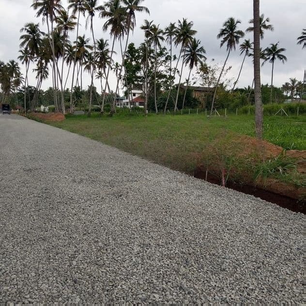 පැල්ලන්දෙණිය හන්දියෙන්ම සුපිරි ඉඩමක්
