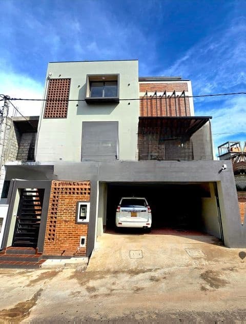 Architecture Designed Luxury 3 Storey House for Sale in Moratuwa