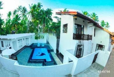 5bedroom modern big swimming pool villa for rent in habaraduwa