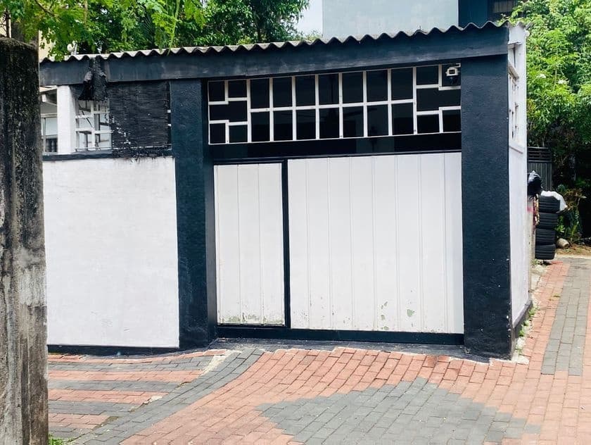 (NH616) Single Storey House for Sale in Kirulapone
