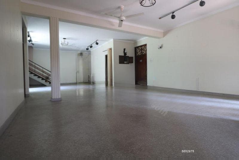 FOR SALE: Superb Castle Street Investment Opportunity