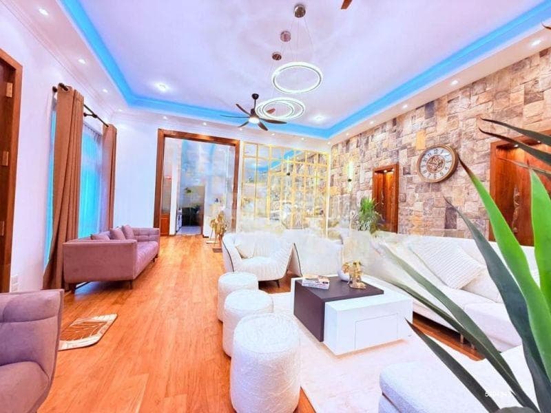 Luxury Residence for Sale — Palawaththa, Battaramulla