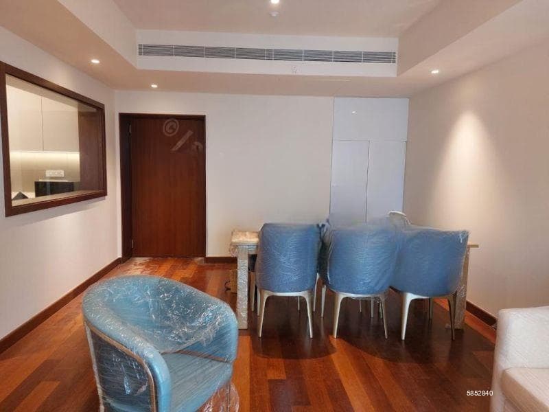 Cinnamon life/Nelum Kuluna View/furnished/02beds/for sale in Colombo-02
