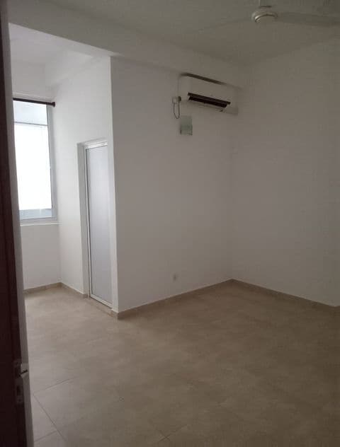 Dehiwala - 3BR Unfurnished Apartment for Rent TPM2024RAME