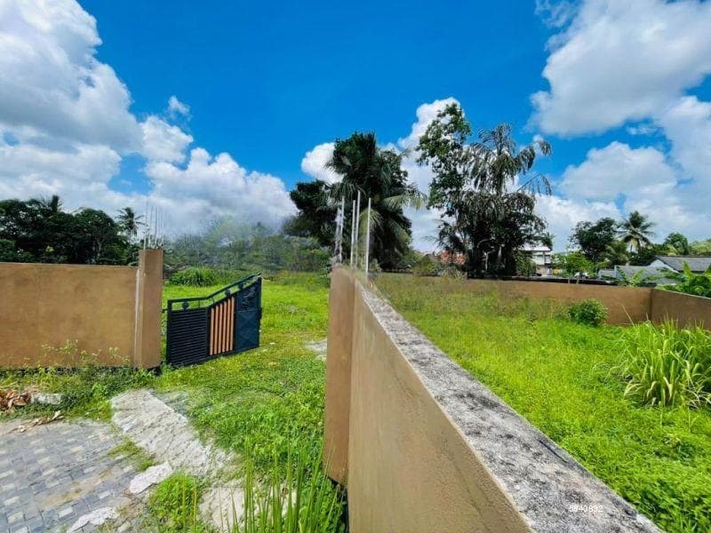 Premium Land for Sale in Malabe - 20ft Access Road & Wide Road Frontage