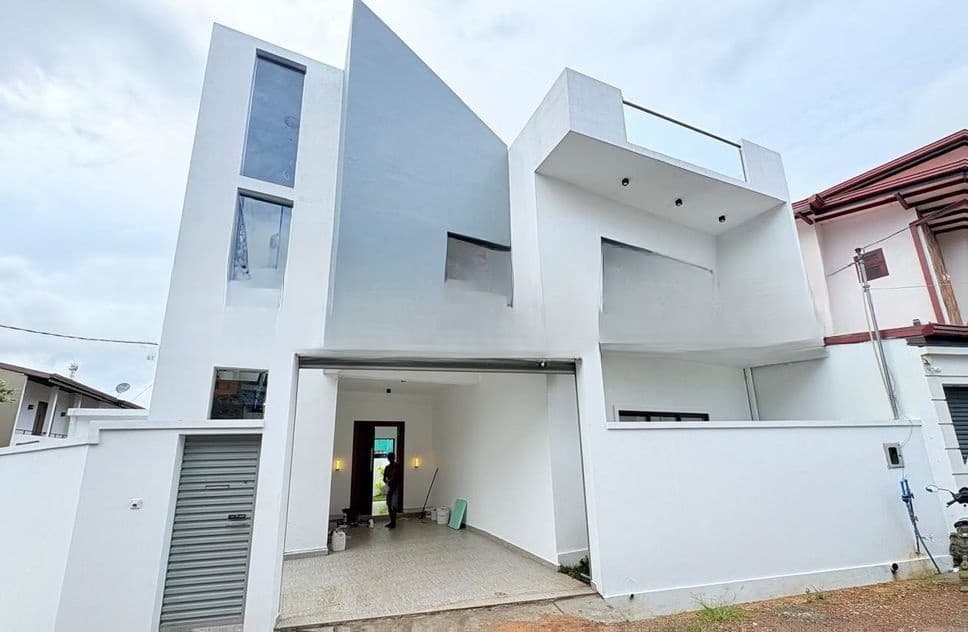 Brand New House For Sale Athurugiriya