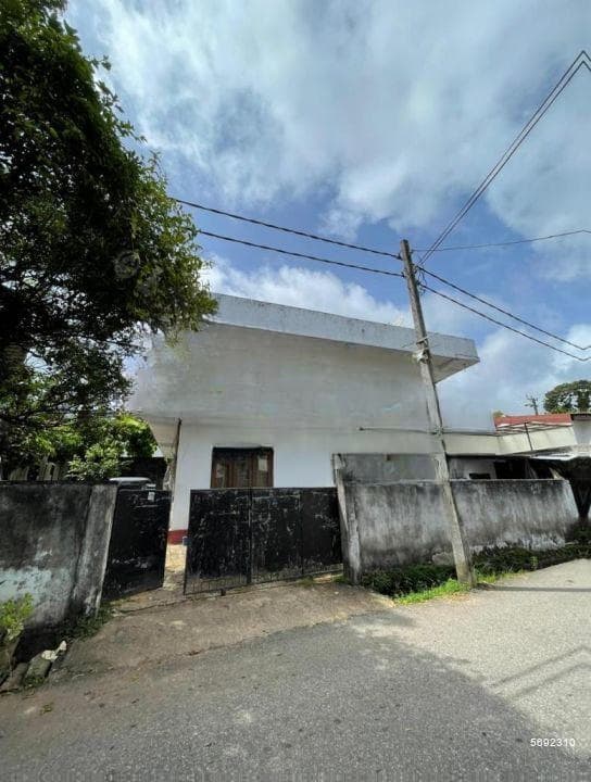 2-story house with separate entrances for sale in Mount Lavinia - Hena Road
