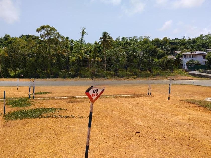 කළුතර දුවපන්සල පාරේන් ඉඩමක් විකිණීමට