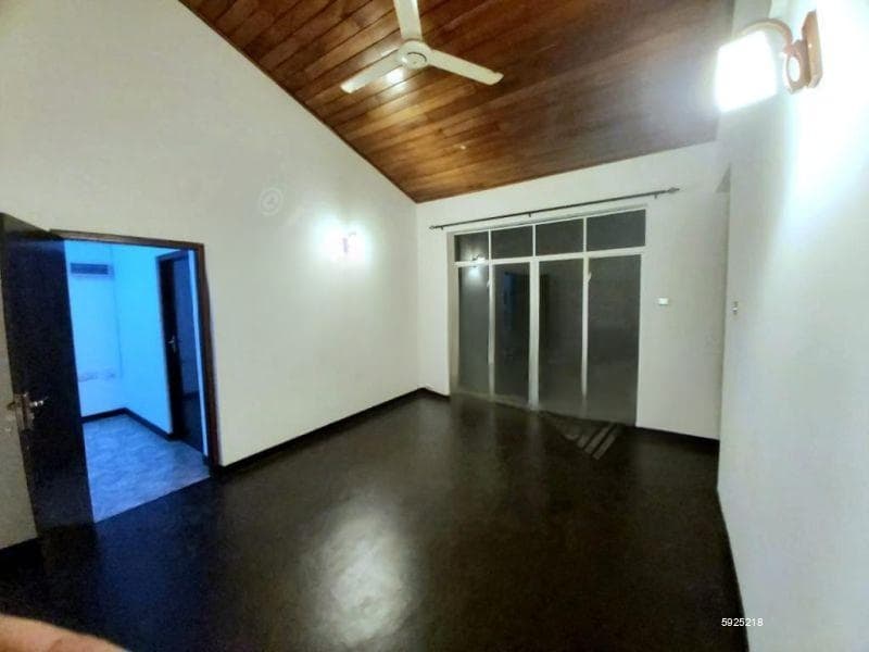 3 BHK House For Sale in Athurugiriya - PDH224