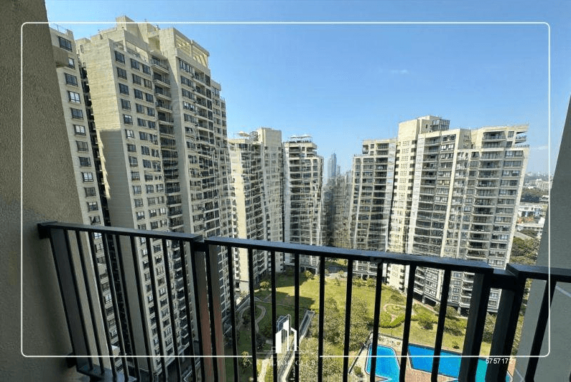 Havelock City - Spacious 03 Bedroom Apartment for Sale - Higher Floor - Unfurnished - Colombo 05