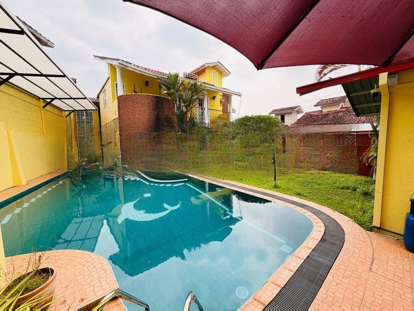 (AFA631) Luxury House With 18 P sale At Rajagiriya
