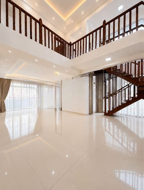 Brand New Spacious Duplex Apartment For Sale in Colombo 4