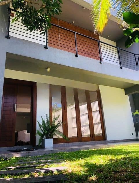 Luxury Two-Storey House for Sale – De Mel Road, Moratuwa