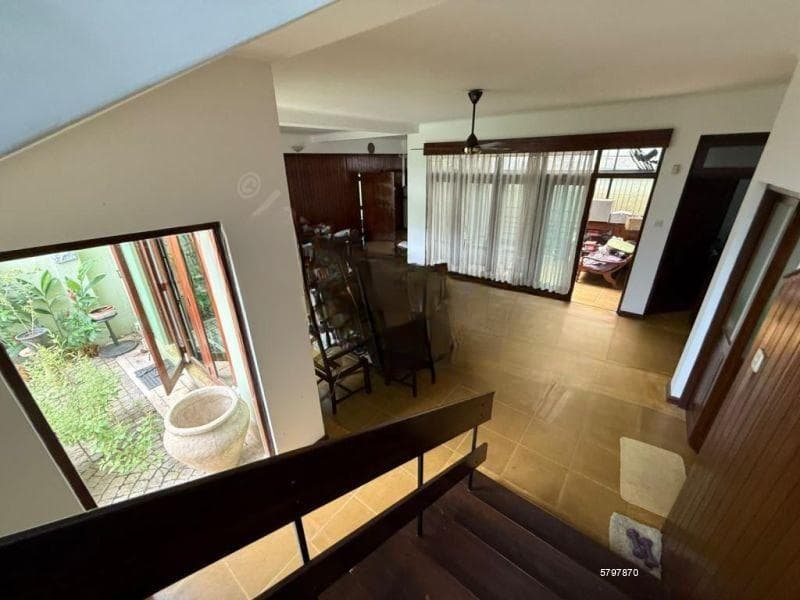 House for sale in Colombo 7 with a garden area / 20 feet wide road / 12.9 perches