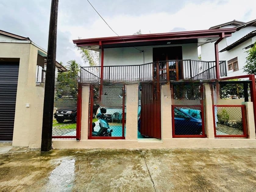 House in කඩුවෙල විකිණීමට