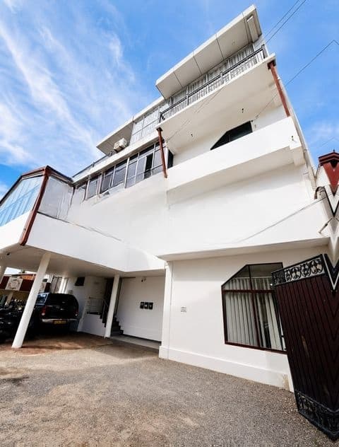 Commercial Building for Rent | Colombo 5 (DP-012)