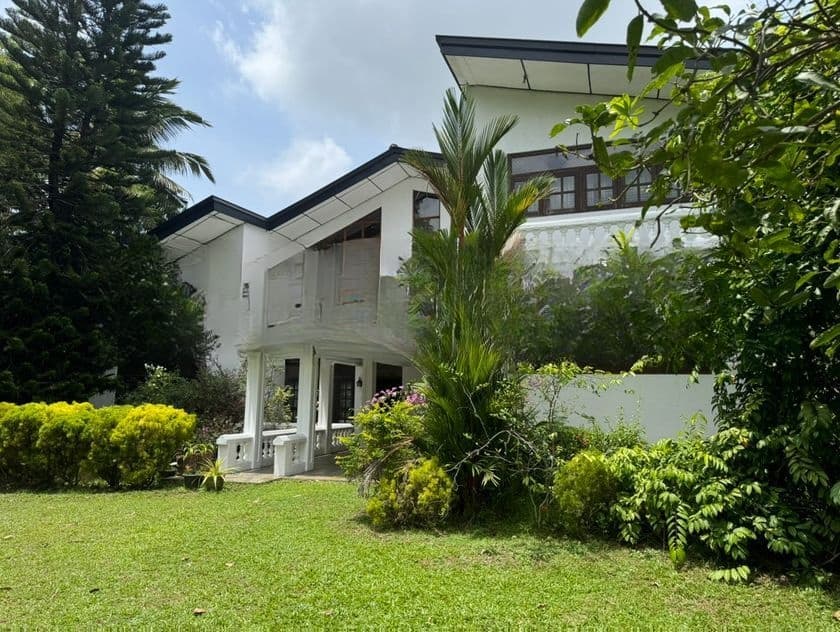 63 Perches Vip House for Sale in Boralesgamuwa
